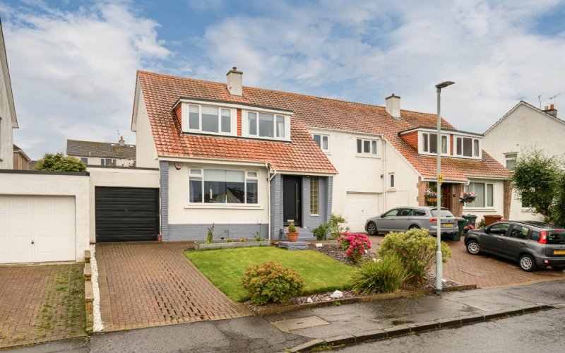 35 Silverknowes View, Edinburgh, EH4 5PT