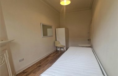 Bedroom 2.2