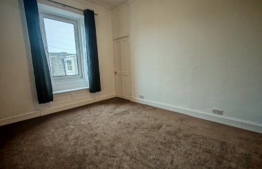 Elmwood Terrace - Bedroom 1